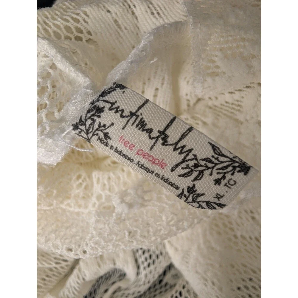 Free People Intimately Sweet Secrets Lace Turtleneck Top Ivory Cream Size XL